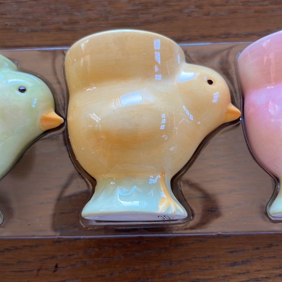 Pottery Barn Chick Egg Cup Set - Picture 4 of 9